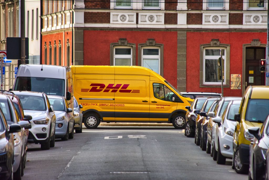 Comment suivre un colis DHL en ligne ?
Quels sont les délais de livraison DHL ?
