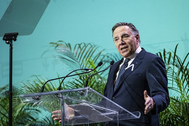 Entrer en relation avec François Legault